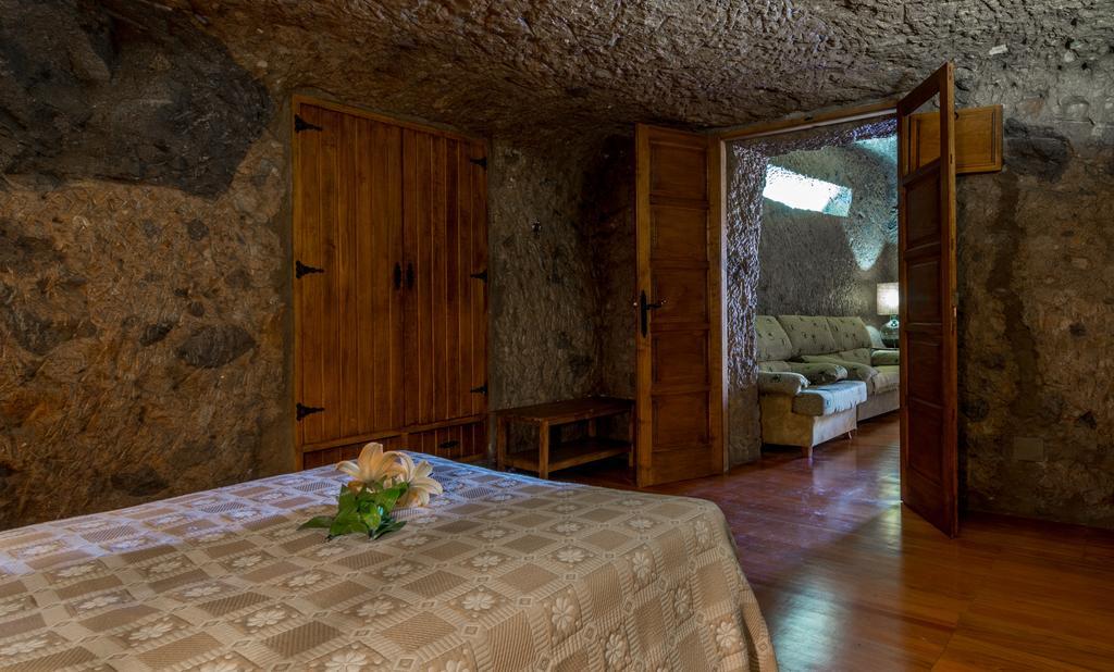 Casa Cueva Las Margaritas Artenara Room photo